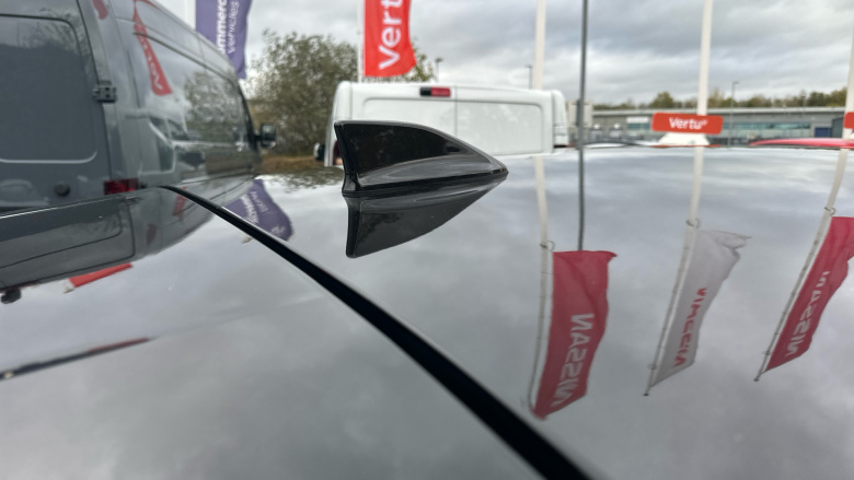 Nissan Qashqai 1.3 DiG-T MH N-Connecta 5dr Petrol Hatchback